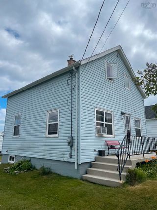 Photo 3: 137 seaview Street in Glace Bay: 203-Glace Bay Residential for sale (Cape Breton)  : MLS®# 202219151