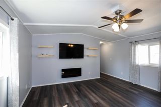 Photo 12: 14 Aspen One Drive in Steinbach: R16 Residential for sale : MLS®# 202112070