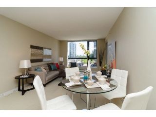Photo 8: 504 7225 ACORN Avenue in Burnaby: Highgate Condo for sale in "AXIS" (Burnaby South)  : MLS®# V1071160