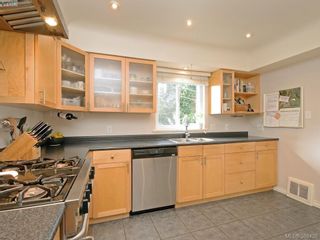 Photo 7: 3232 Frechette St in VICTORIA: SE Camosun House for sale (Saanich East)  : MLS®# 780628