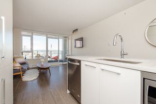 Photo 17: 1008 668 COLUMBIA Street in New Westminster: Quay Condo for sale in "Trapp & Holbrook" : MLS®# R2226399