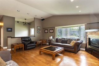 Photo 2: 1439 STEWART Place in Port Coquitlam: Lower Mary Hill House for sale in "Eastwood" : MLS®# R2537185