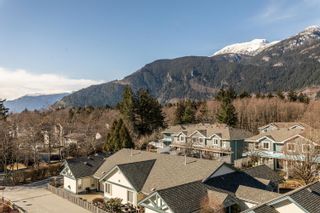 Photo 4: 406 1203 PEMBERTON Avenue in Squamish: Downtown SQ Condo for sale in "EAGLE GROVE" : MLS®# R2755064