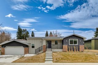 Photo 1: 63 Brantford Crescent NW in Calgary: Brentwood Detached for sale : MLS®# A2125473