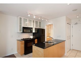 Photo 8: 907 1225 RICHARDS Street in Vancouver: Downtown VW Condo for sale in "Eden" (Vancouver West)  : MLS®# V1086819