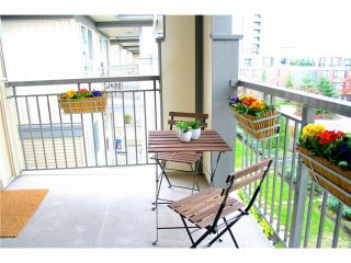 Photo 7: 475 9100 FERNDALE Road in Richmond: McLennan North Condo for sale in "KENSINGTON COURT" : MLS®# V991745