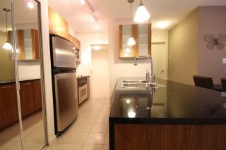 Photo 7: 301 1155 SEYMOUR Street in Vancouver: Downtown VW Condo for sale in "BRAVA" (Vancouver West)  : MLS®# R2117217