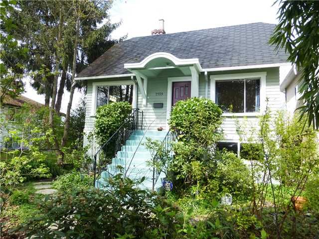 Main Photo: 2559 WILLIAM Street in Vancouver: Renfrew VE House for sale in "HASTINGS SUNRISE" (Vancouver East)  : MLS®# V1117613