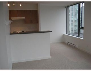 Photo 8: 808 1295 RICHARDS Street in Vancouver: Downtown VW Condo for sale in "OSCAR" (Vancouver West)  : MLS®# V757058