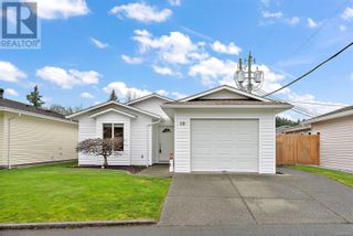 Photo 1: 10 7570 Tetayut Rd in Central Saanich: House for sale : MLS®# 952505