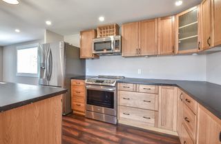 Photo 5: 31 2035 MARTENS Street in Abbotsford: Poplar Manufactured Home for sale in "Maplewood Estates" : MLS®# R2344599