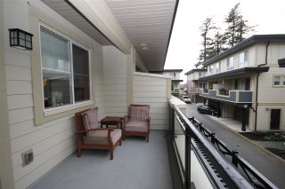 Photo 12: 81 19477 72A Avenue in Surrey: Clayton Townhouse for sale in "SUN at 72" (Cloverdale)  : MLS®# R2148868