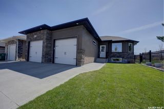 Main Photo: 422 Laycock Crescent in Saskatoon: Stonebridge Residential for sale : MLS®# SK969072