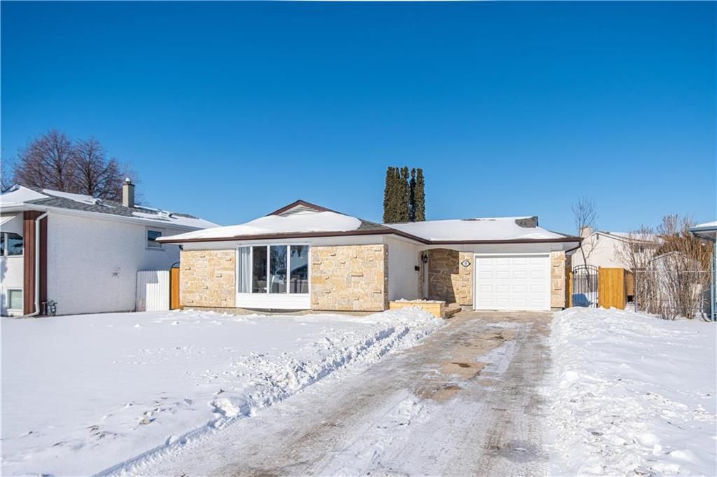 Main Photo: 35 Burntwood Crescent in Winnipeg: Southdale Residential for sale (2H)  : MLS®# 202103310