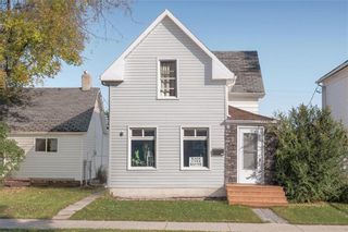 Photo 1: 183 Chalmers Avenue in Winnipeg: East Kildonan Residential for sale (3A)  : MLS®# 202225430