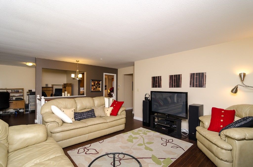 Photo 2: Photos: 6430 CURTIS Street in Burnaby: Parkcrest House for sale (Burnaby North)  : MLS®# V981822