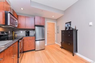 Photo 9: 304 611 Brookside Rd in VICTORIA: Co Latoria Condo for sale (Colwood)  : MLS®# 782441