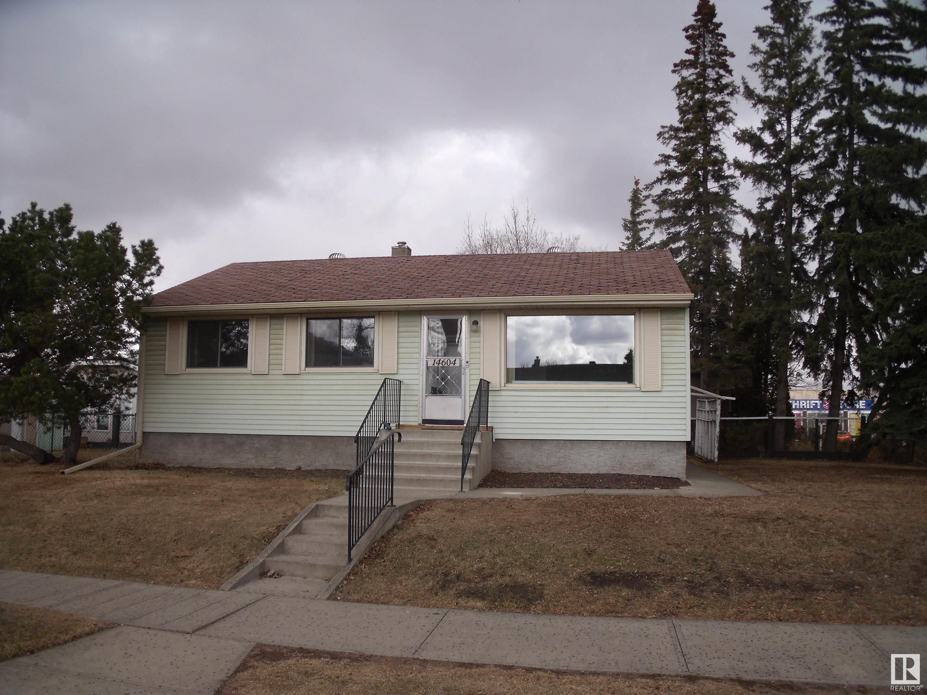 Main Photo: 14604 110A Avenue NW in Edmonton: Zone 21 House for sale : MLS®# E4336495