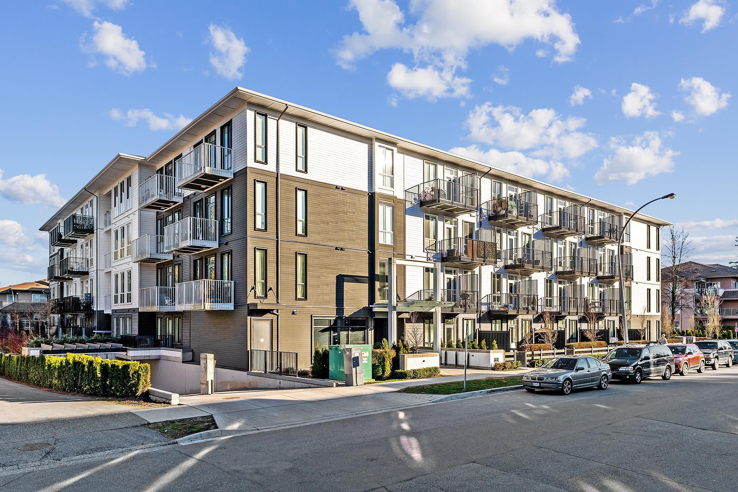 Main Photo: 318 10168 149 Street in Surrey: Guildford Condo for sale in "Guildhouse" (North Surrey)  : MLS®# R2658439