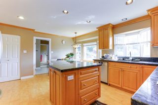Photo 11: 24990 36 Avenue in Langley: Aldergrove Langley House for sale : MLS®# R2726065