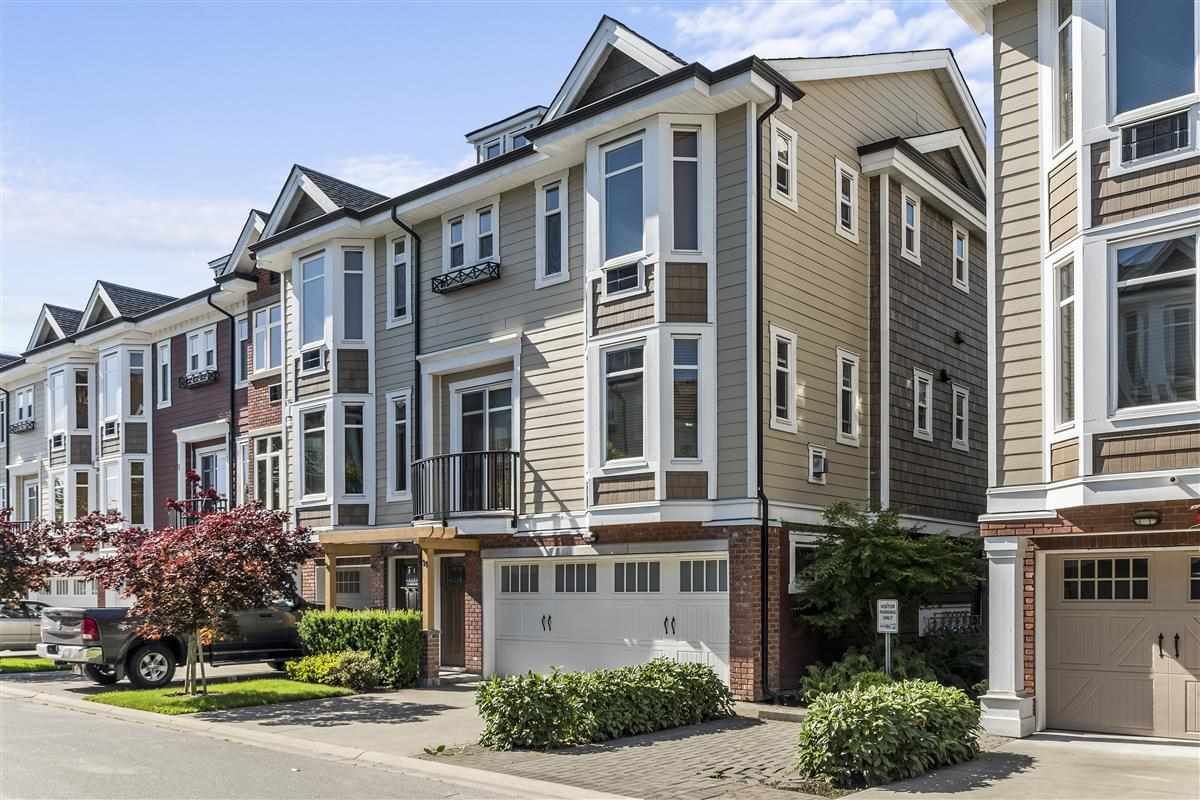 Main Photo: 91 20738 84 Avenue in Langley: Willoughby Heights Townhouse for sale in "Yorkson creek" : MLS®# R2467365