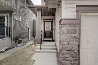 Photo 3: 18 EVANSFIELD Park NW in Calgary: Evanston Detached for sale : MLS®# C4295619