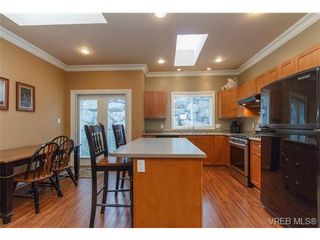 Photo 8: 3610 Pondside Terr in VICTORIA: Co Latoria House for sale (Colwood)  : MLS®# 720994