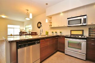 Photo 8: 81 6299 144 Street in Surrey: Sullivan Station Townhouse for sale in "Altura" : MLS®# R2011961
