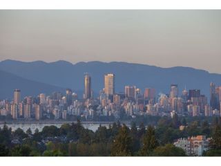 Photo 17: 4216 W 8TH Avenue in Vancouver: Point Grey House for sale in "POINT GREY" (Vancouver West)  : MLS®# V1125944