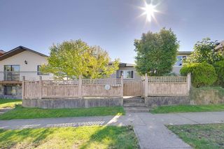Photo 1: 4236 ETON Street in Burnaby: Vancouver Heights House for sale (Burnaby North)  : MLS®# R2126588