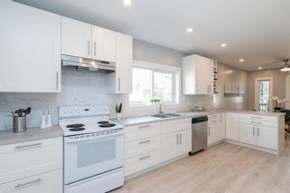 Photo 16: 216 Kimberly Avenue in Winnipeg: East Kildonan Residential for sale (3D)  : MLS®# 202123858