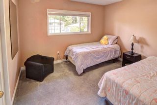 Photo 14: 2401 Wilcox Terr in Central Saanich: CS Tanner House for sale : MLS®# 885075