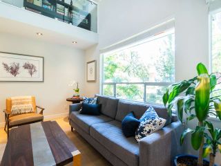 Photo 1: 412 1345 COMOX STREET in Vancouver: West End VW Condo for sale (Vancouver West)  : MLS®# R2286410
