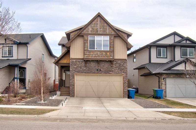 FEATURED LISTING: 1235 King's Heights Road Southeast Airdrie
