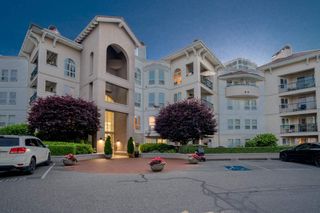 Photo 1: 102 3172 GLADWIN Road in Abbotsford: Central Abbotsford Condo for sale in "Regency Park" : MLS®# R2595337
