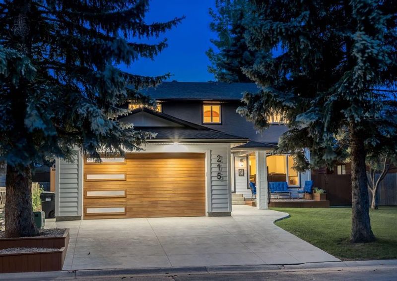 FEATURED LISTING: 215 Pump Hill Crescent Southwest Calgary