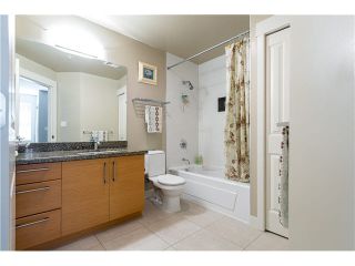Photo 9: 201 188 W 29TH Street in North Vancouver: Upper Lonsdale Condo for sale in "VISTA 29" : MLS®# V1129015