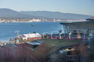 Photo 12: 801 1139 W CORDOVA Street in Vancouver: Coal Harbour Condo for sale in "TWO HARBOUR GREEN" (Vancouver West)  : MLS®# R2738806
