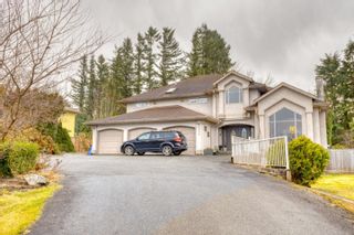 Photo 1: 8535 BANNISTER Drive in Mission: Mission BC House for sale : MLS®# R2547995