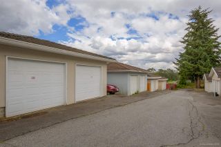 Photo 18: 6056 WOODSWORTH Street in Burnaby: Central BN 1/2 Duplex for sale (Burnaby North)  : MLS®# R2080786