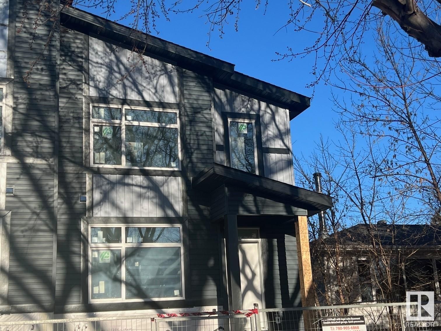 Main Photo: 12818 124 Street in Edmonton: Zone 01 House Half Duplex for sale : MLS®# E4378338
