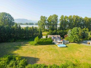 Photo 3: 17236 KENNEDY Road in Pitt Meadows: West Meadows House for sale : MLS®# R2395279