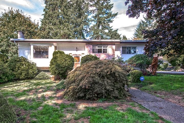 Main Photo: 1425 LEMAX Avenue in Coquitlam: Central Coquitlam House for sale : MLS®# R2003016
