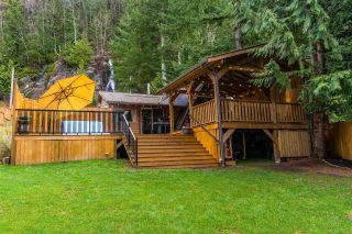 Photo 2: 6535 ROCKWELL DR, HARRISON HOT SPRINGS