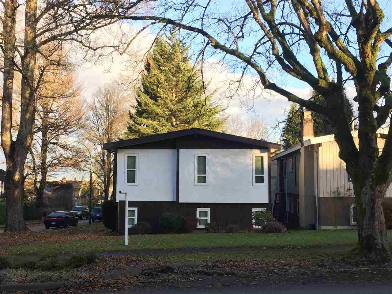 Main Photo: 3292 W.22nd Ave, in Vancouver: Dunbar House for sale (Vancouver West)  : MLS®# R2028776