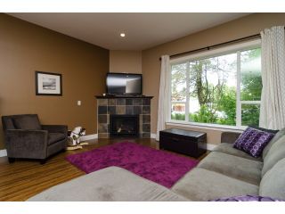 Photo 4: 3901 CEDAR Drive in Port Coquitlam: Lincoln Park PQ 1/2 Duplex for sale : MLS®# V1066856