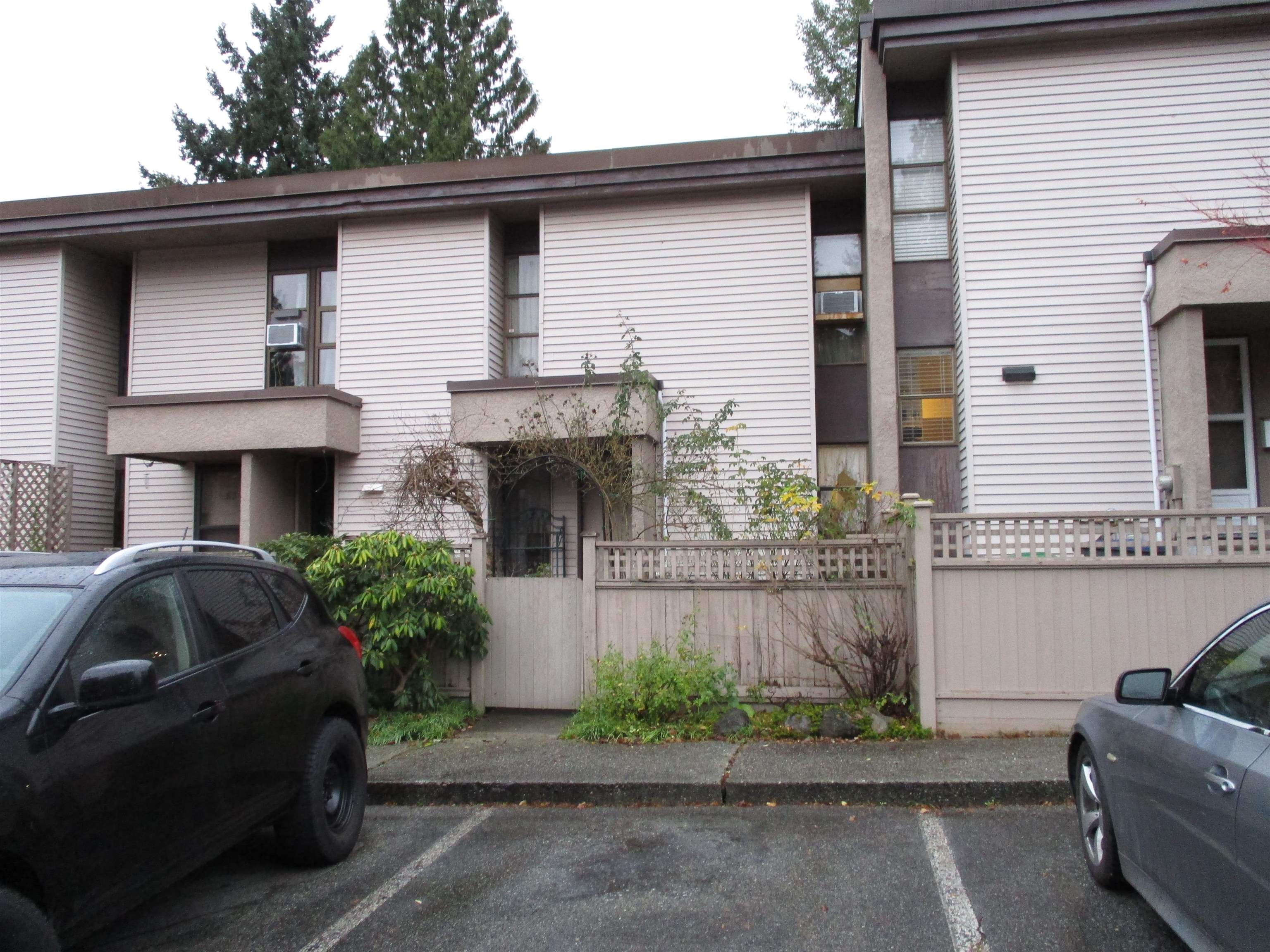 Main Photo: 64 13817 102 Avenue in Surrey: Whalley Townhouse for sale (North Surrey)  : MLS®# R2635726
