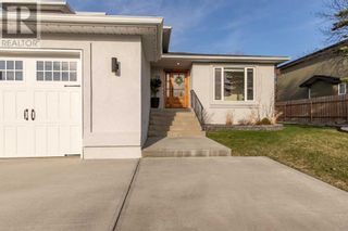 Photo 2: 23 Canyon Close W in Lethbridge: House for sale : MLS®# A2122649