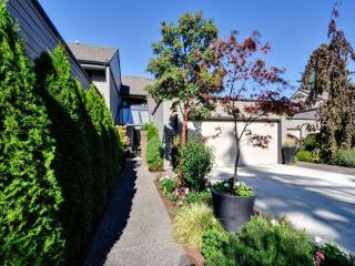 Photo 2: 3637 NICO WYND Drive in Surrey: Elgin Chantrell Townhouse for sale in "NICO WYND ESTATES" (South Surrey White Rock)  : MLS®# R2553699