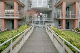 Photo 16: 306 3161 W 4TH Avenue in Vancouver: Kitsilano Condo for sale in "Bridgewater" (Vancouver West)  : MLS®# R2252176